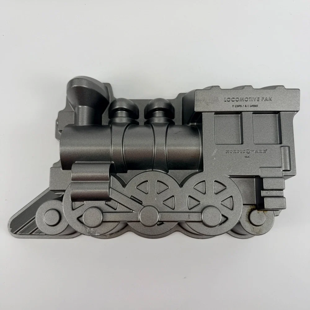 Nordic Ware Locomotive Pan 9 Cup Cast Aluminum Train Cake Mold Made in USA Gray